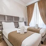Cola Di Rienzo 4*