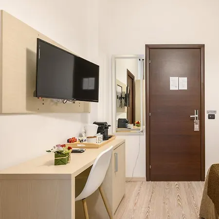 Cola Di Rienzo 게스트하우스 4*